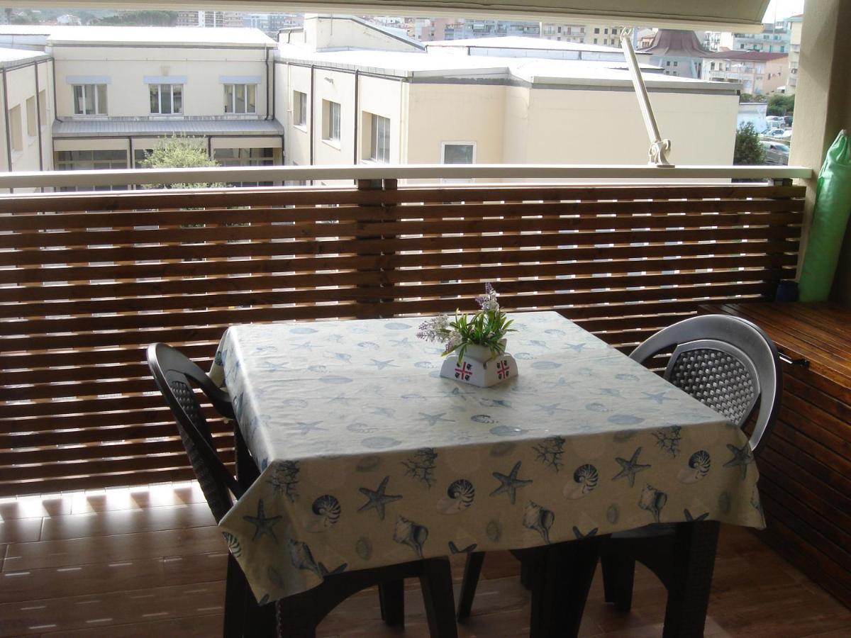 Casa Vacanze Lunatya Apartment Alghero Luaran gambar